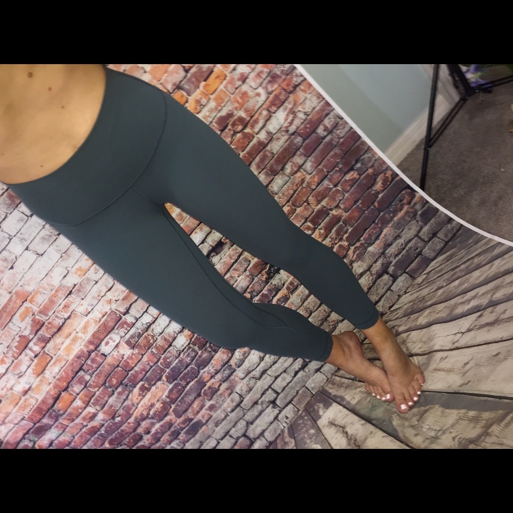 LN Lulu Sz 4 Align 2 Crop 21” - Picture 2 of 4